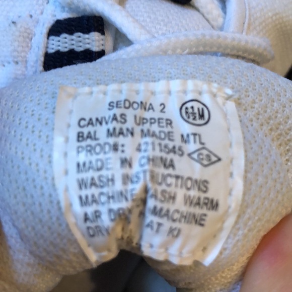 Hanes Sport classic white canvas black trim & logo athletic sneakers - Picture 10 of 10